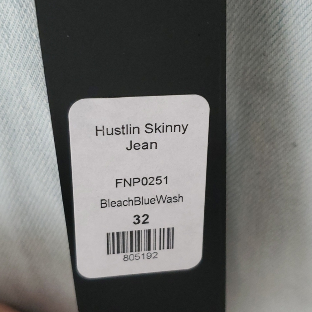 Distressed Skinny Jeans - Picture 2 of 4
